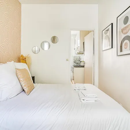 Equipe Dans Le Quartier Montparnasse Apartment *